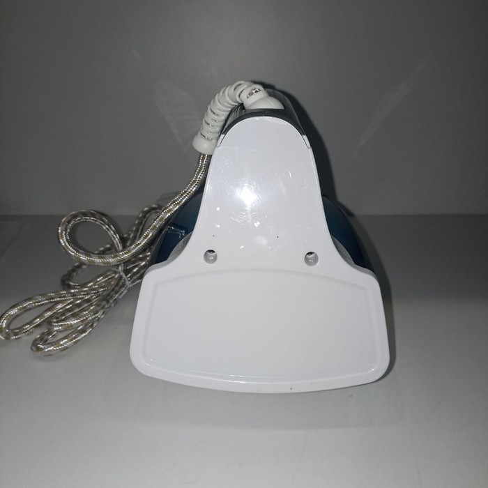 Утюг BBK ISE-2401\2402