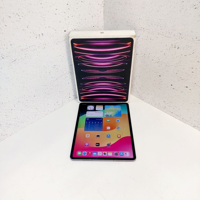 Планшет Apple iPad Pro 12.9 (6-го поколения) (2022) 8/128 Серый