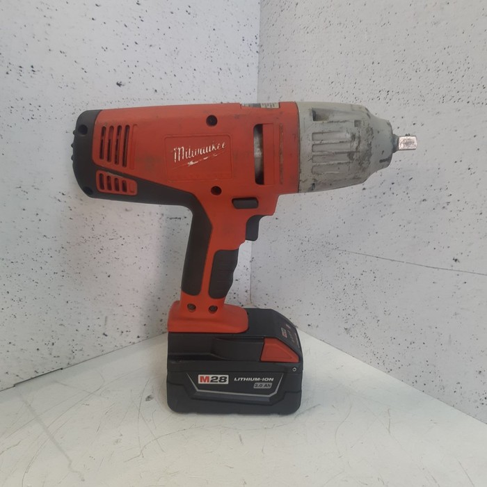 Гайковерт Milwaukee HD28 IW-502X