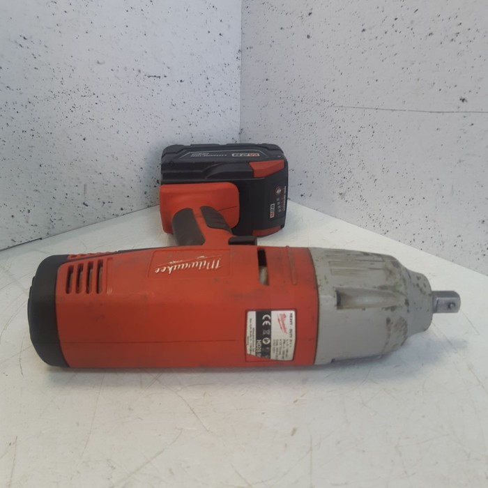 Гайковерт Milwaukee HD28 IW-502X