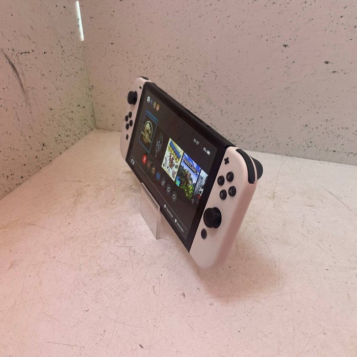 Игровая приставка Nintendo Switch OLED