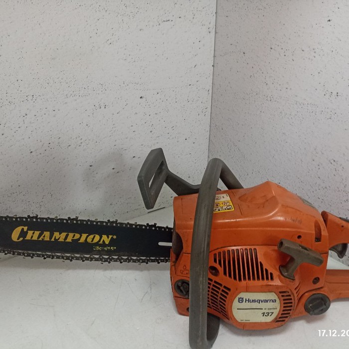 Бензопила Husqvarna 137