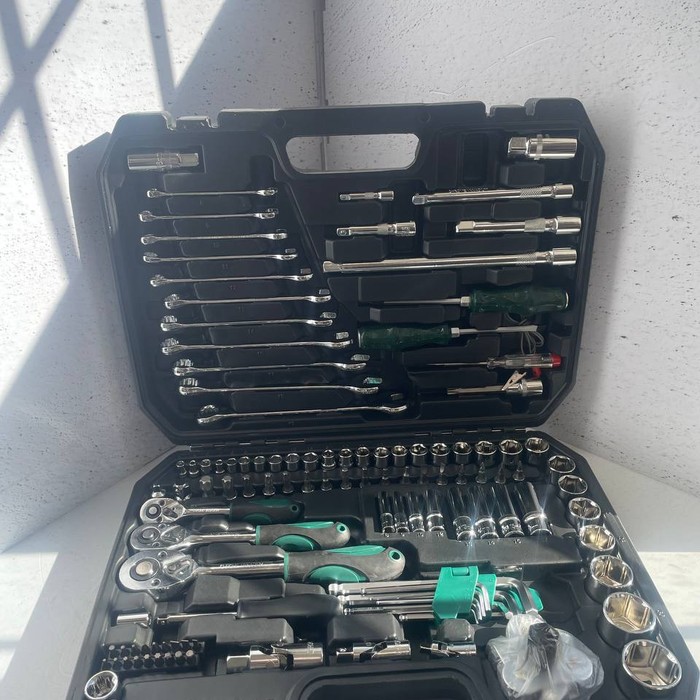 Набор инструментов (большой) Tools 121 предмет