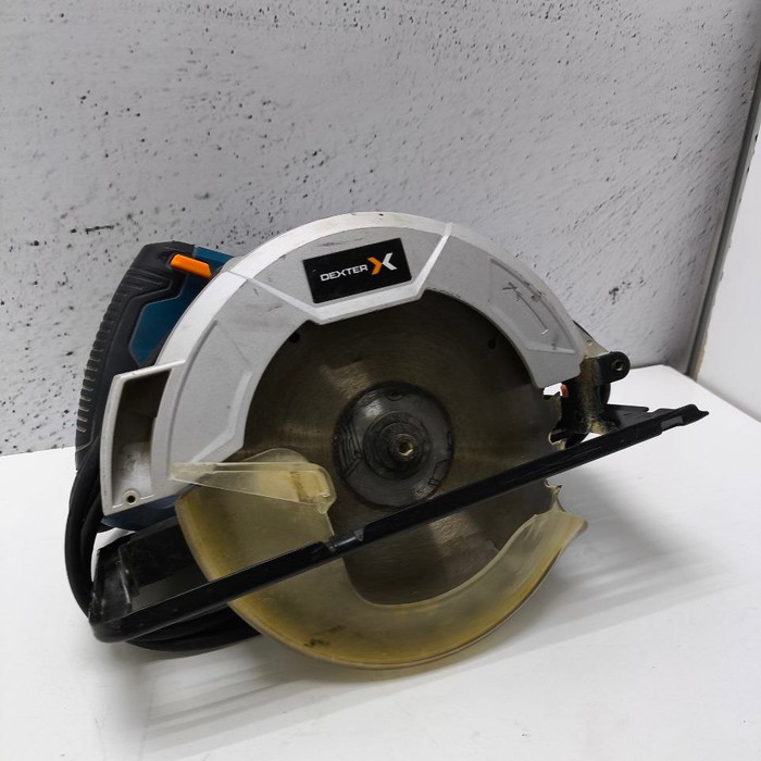 Циркулярная пила Dexter 1300CLS2-185.5