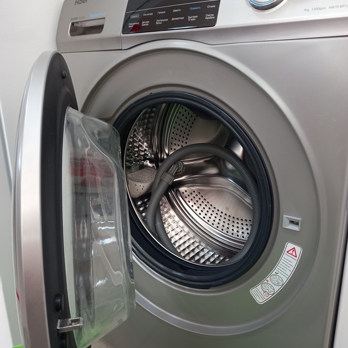 Стиральная машина Haier HW70-BP12969AS