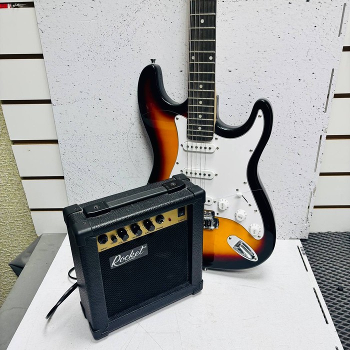 Гитара Rocket ST-01/Sb + комбоусилитель Rocket GA-10