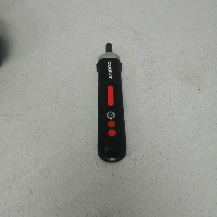 Электроотвертка ARIDOO с набором бит