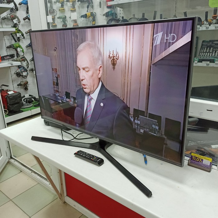 SMART-TV Телевизор Samsung UE43TU7560U