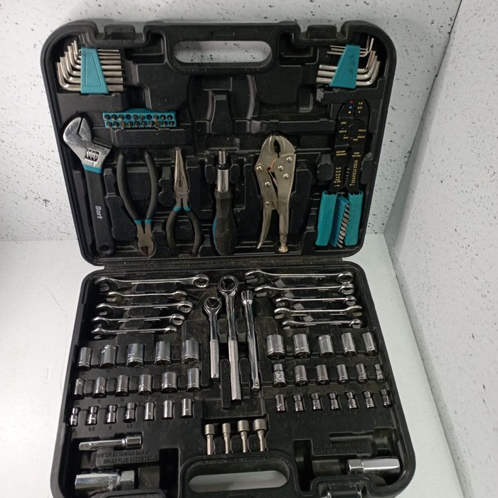 Набор инструментов (большой) Bort BTK-123