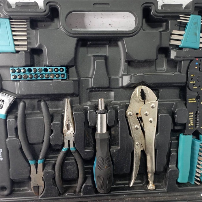 Набор инструментов (большой) Bort BTK-123