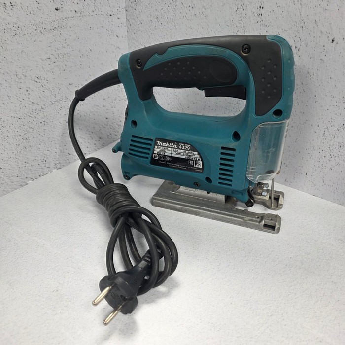Лобзик Makita 4329