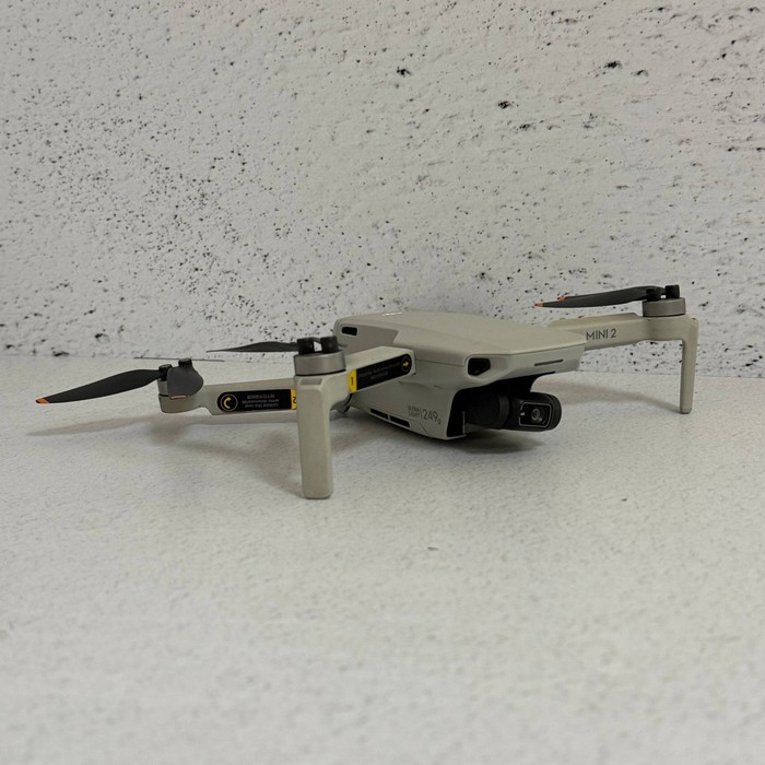 Квадрокоптер DJI MINI2