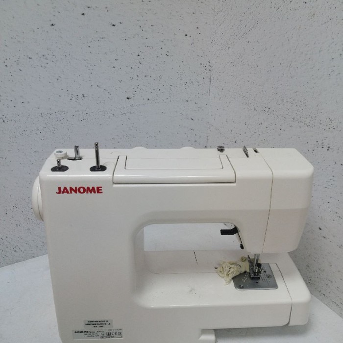 Швейная машина Janome AMI 15