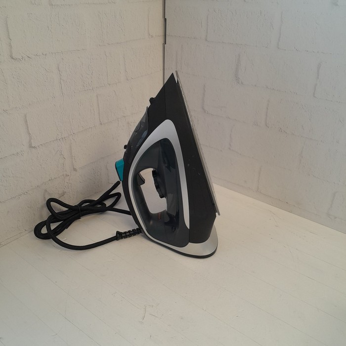 Утюг BBK ISE-2405