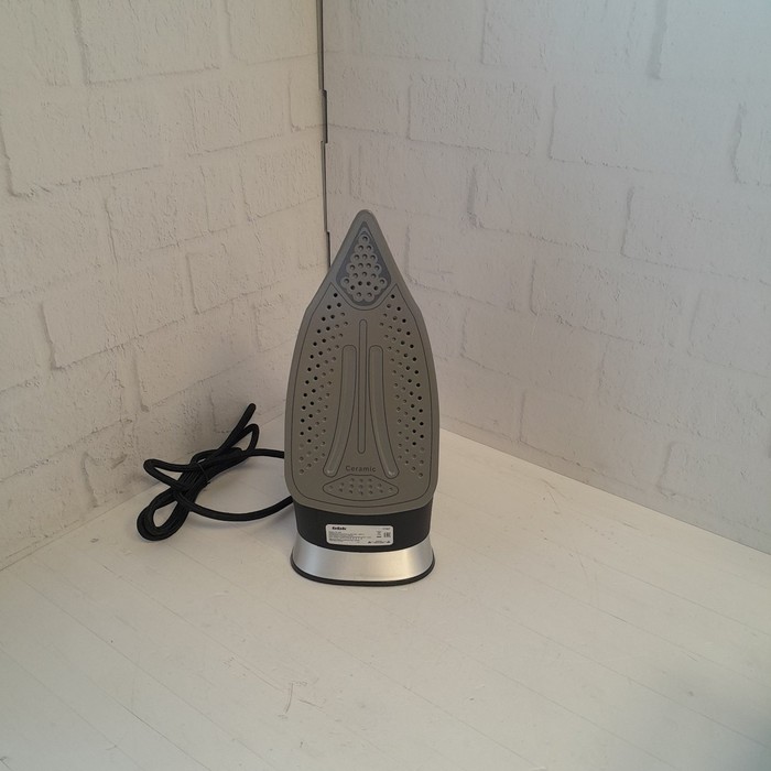 Утюг BBK ISE-2405