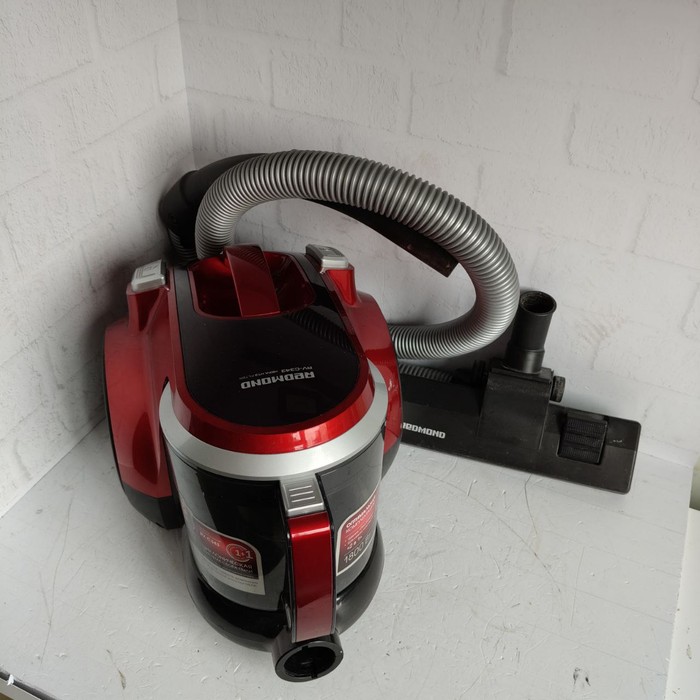 Напольный пылесос Redmond RV-C343