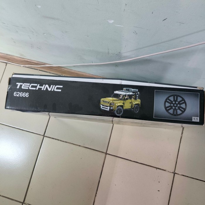 Конструктор TECHNIC Land Rover Defender 62666