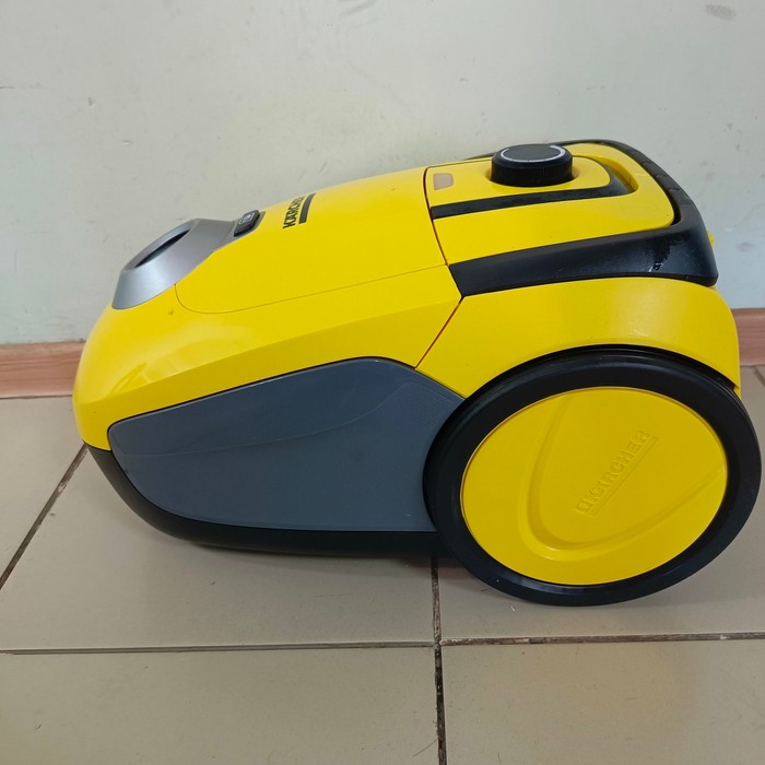 Напольный пылесос KARCHER VC 2