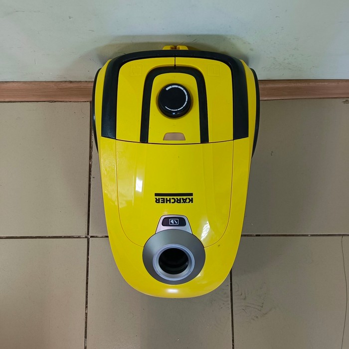 Напольный пылесос KARCHER VC 2