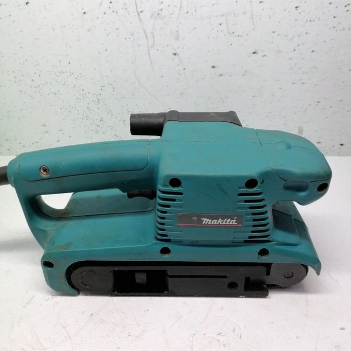 Шлифмашина Makita 9910