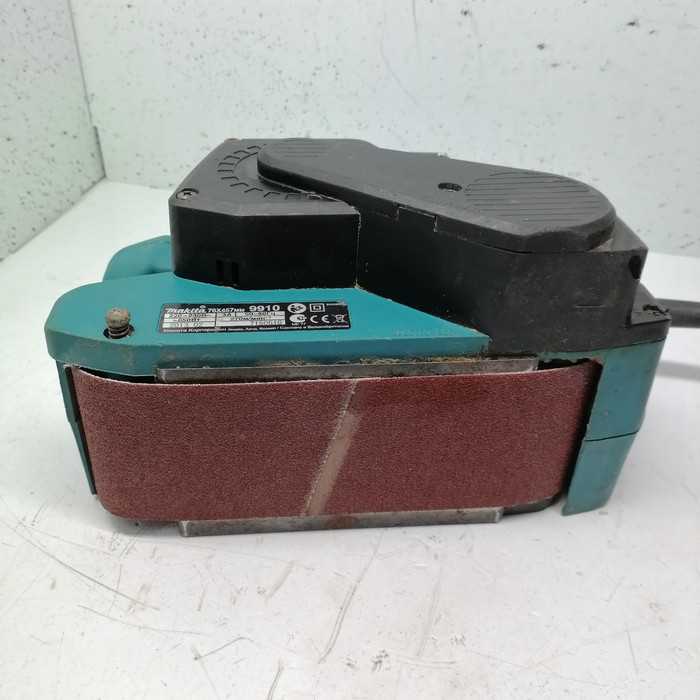 Шлифмашина Makita 9910