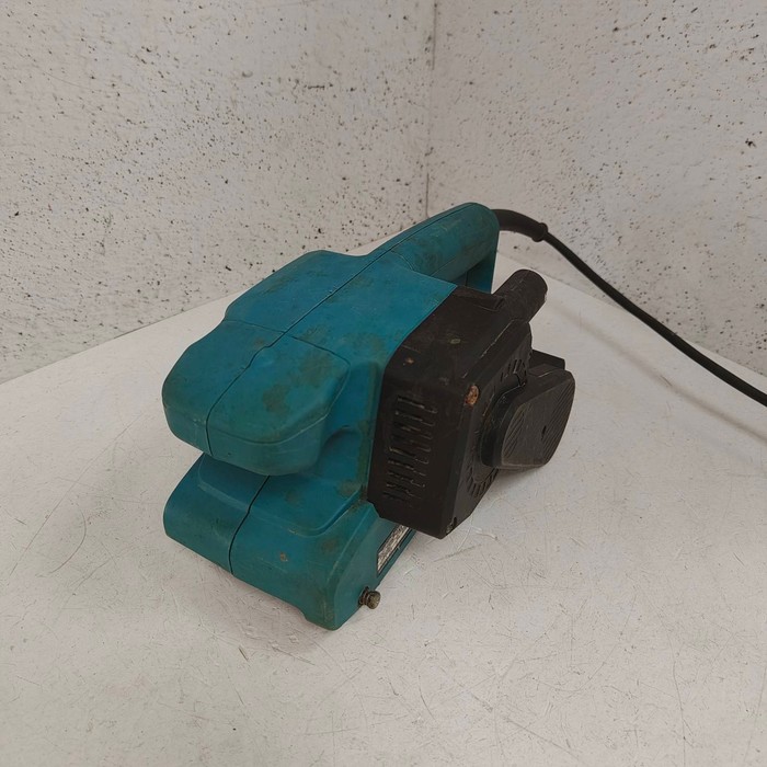 Шлифмашина Makita 9910