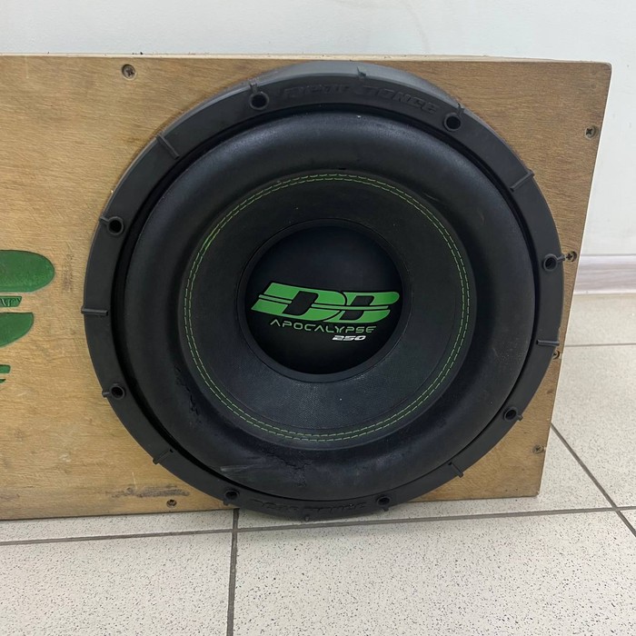 Сабвуфер deaf bonce Apocalypse 250