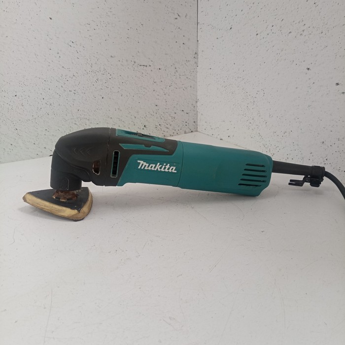 Шлифмашина Makita TM3000C
