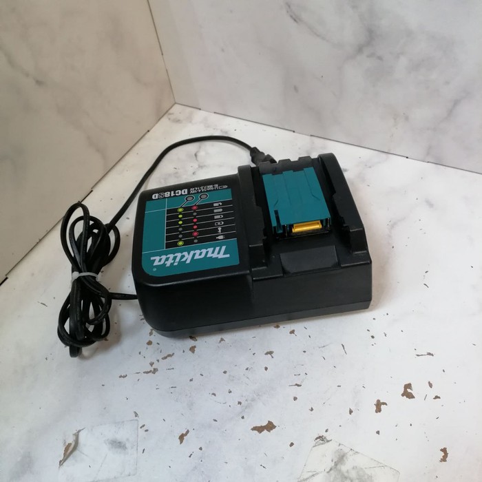 Зарядное устройство для электроинструмента Makita DC18SD