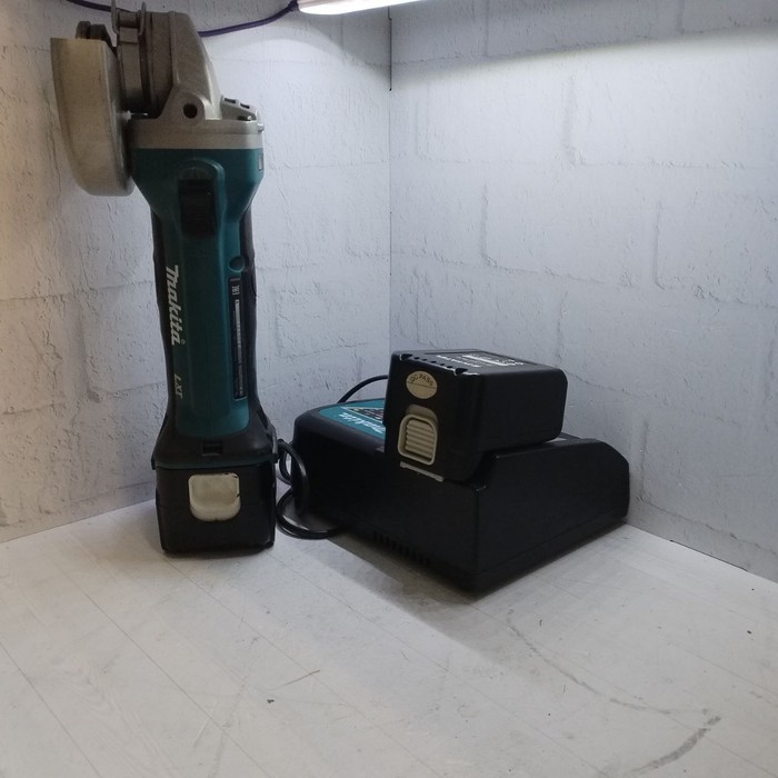 Болгарка Makita DGA450RFE