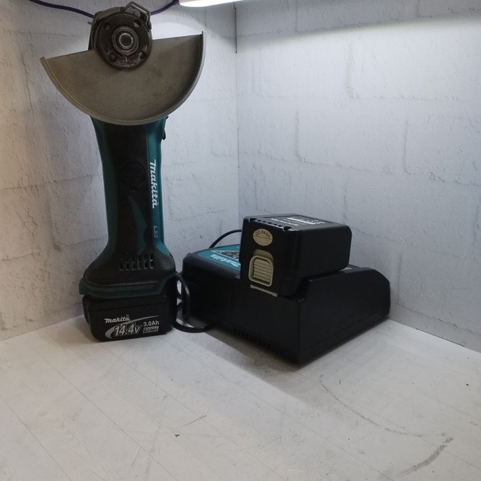 Болгарка Makita DGA450RFE