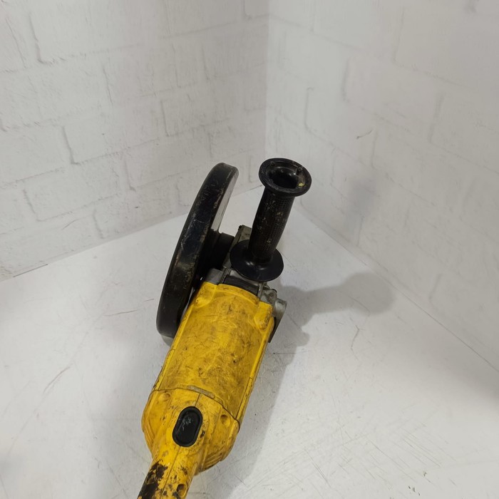 Болгарка DeWalt DWE492S KS