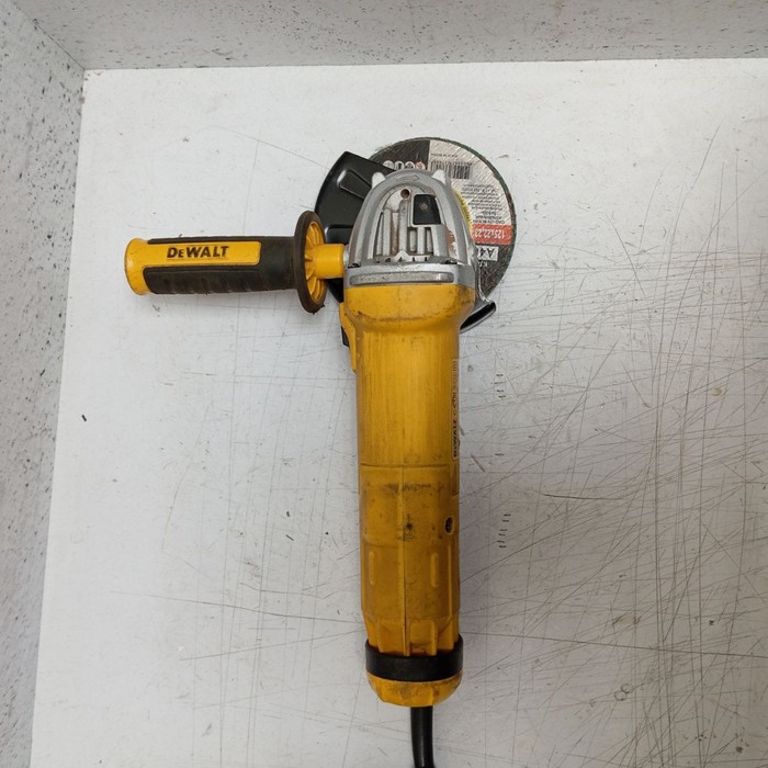 Болгарка DeWalt DWE4217-QS