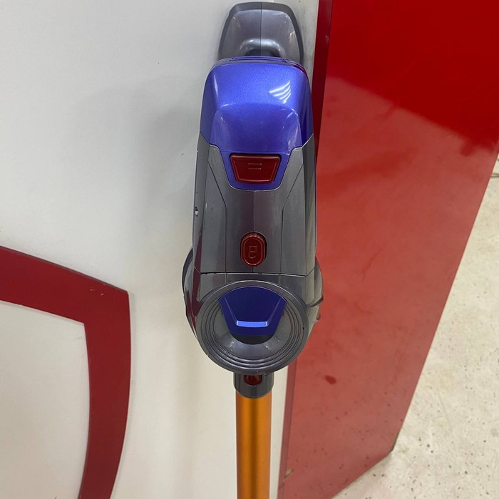 Вертикальный пылесос Вертикальный Z7