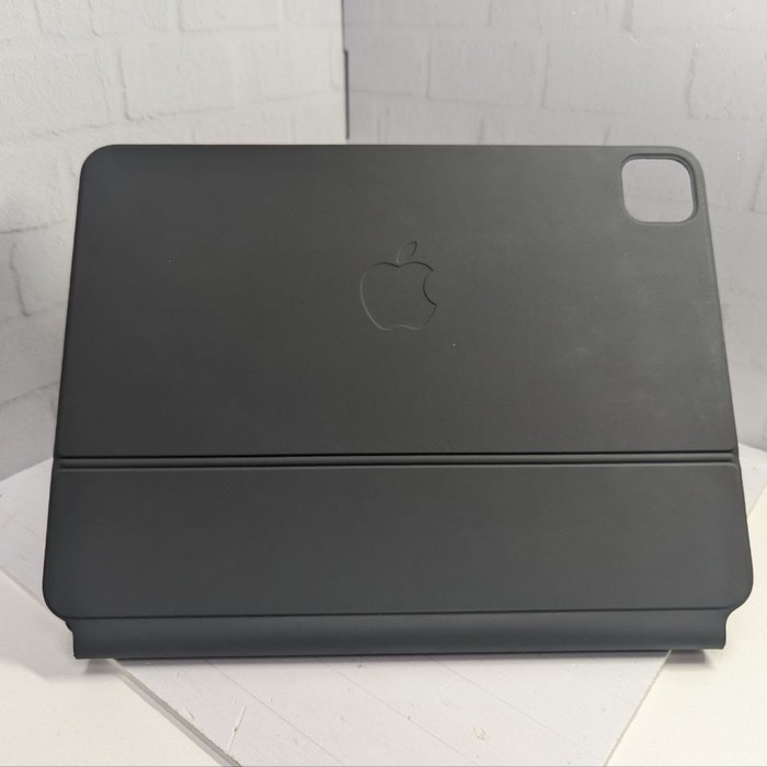 Клавиатура Apple Magic Keyboard для iPad Pro 11 (2024)