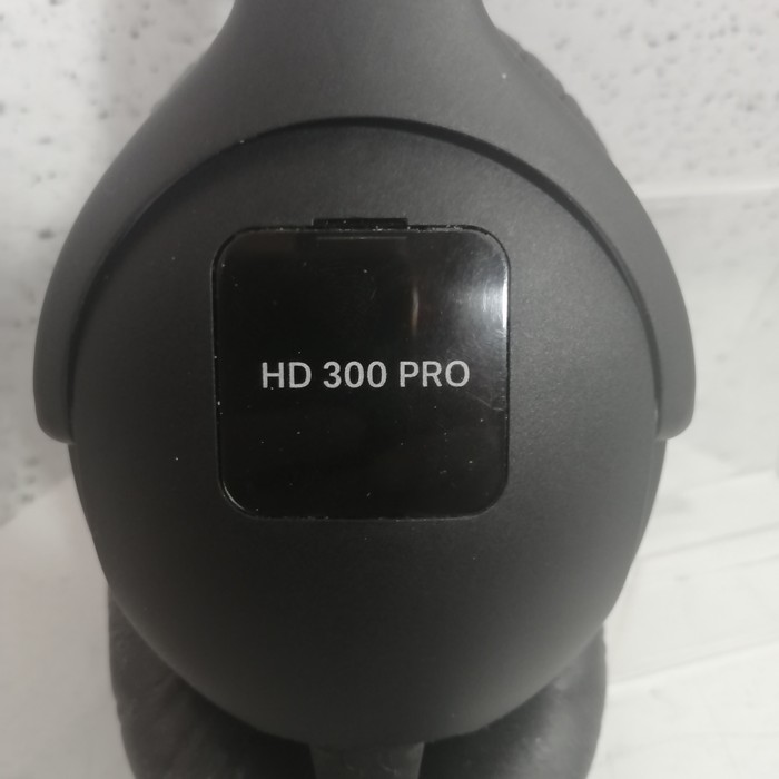 Наушники Sennheiser HD 300 Pro