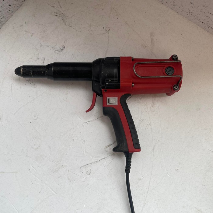 Заклепочник Absolut SKytools SK1008