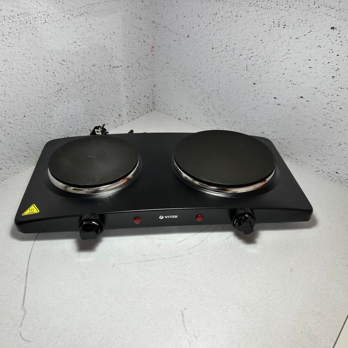 Настольная электрическая плита Vitek VT-3704