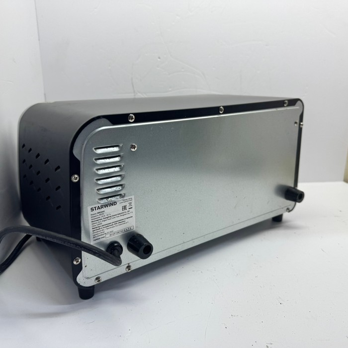 Мини-печь Starwind SMO2042