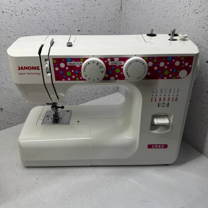 Швейная машина Janome 1543