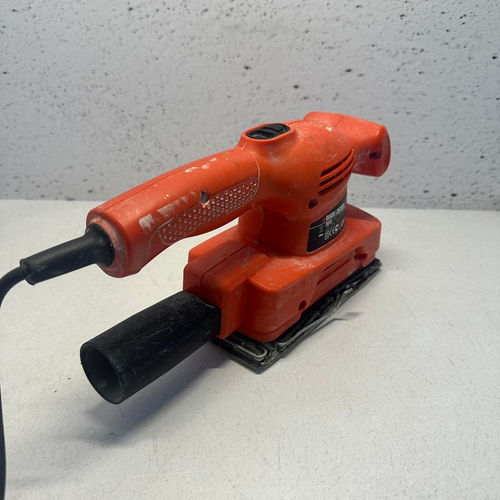 Шлифмашина BLACK+DECKER KA 295