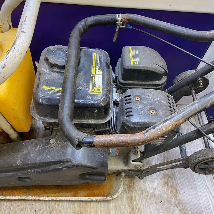 Вибромашина Champion G210HK