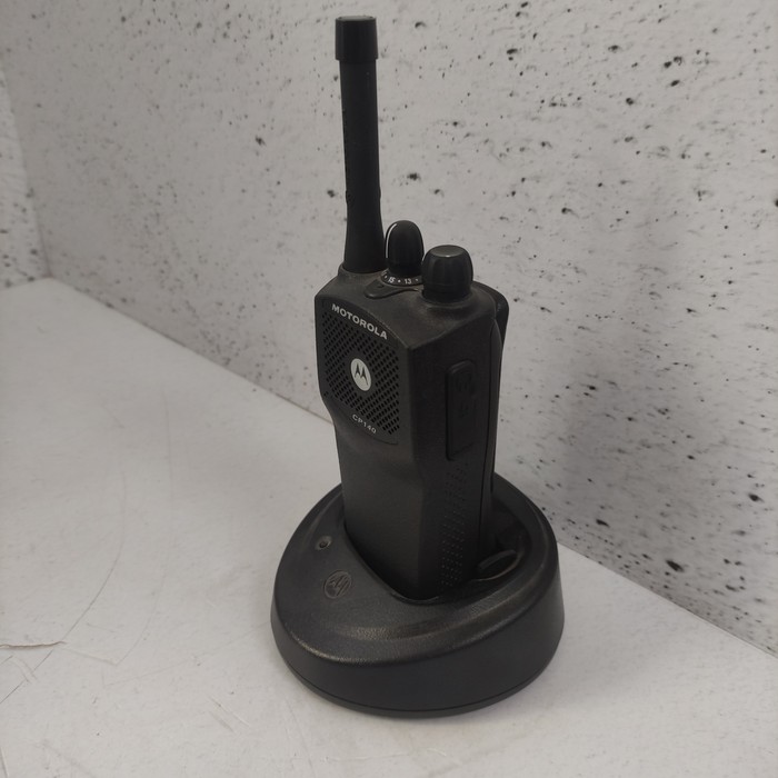 Рация Motorola CP140