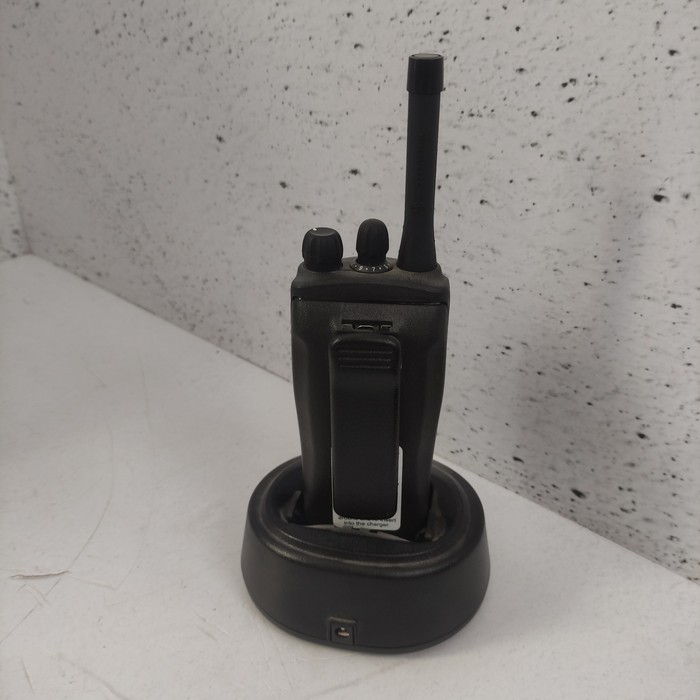 Рация Motorola CP140