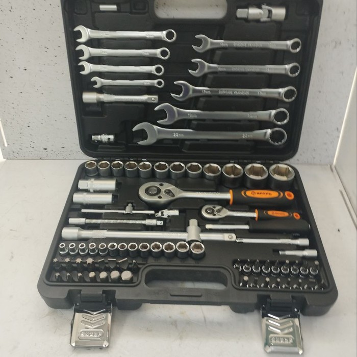 Набор инструментов (большой) Вихрь 82 Предмета