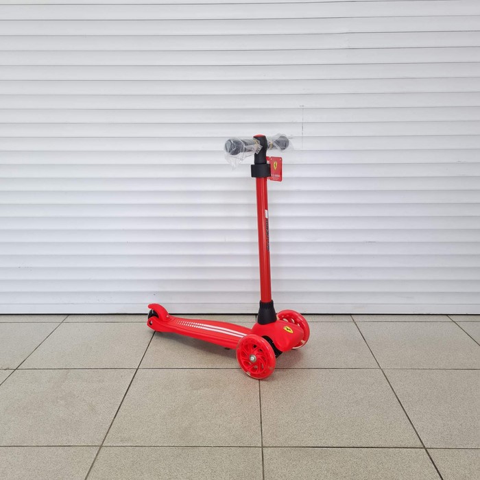 Самокат FERRARI CL-11-00004