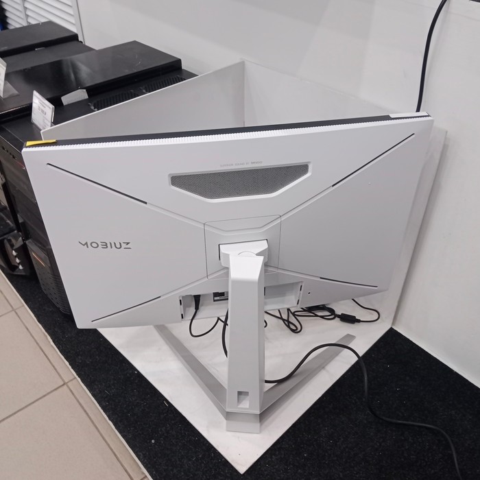 Монитор BenQ Mobiuz EX2710U