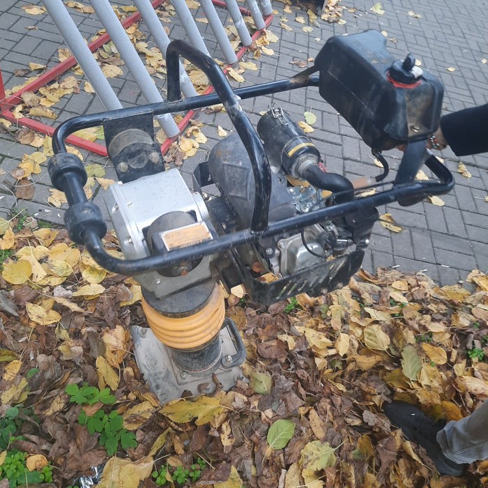 Вибромашина Champion TR72