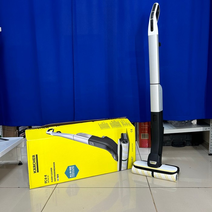 Вертикальный пылесос KARCHER FC 4-4