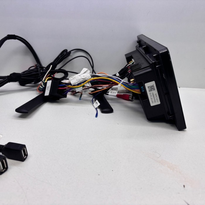 Автомагнитола Teyes CC3